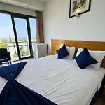 Hotel Bellapais Oasis 3*