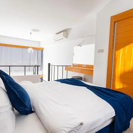 Bellapais Oasis מלון 3*