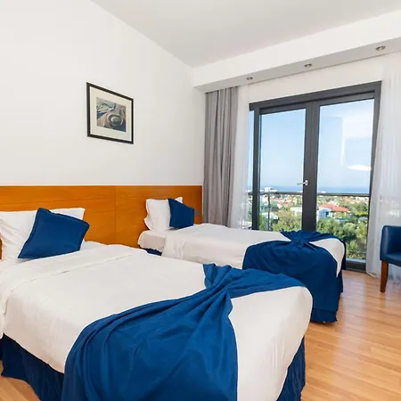 Bellapais Oasis מלון Kazaphani