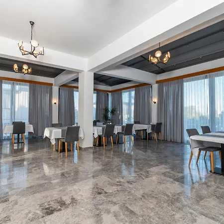 Bellapais Oasis מלון Kazaphani