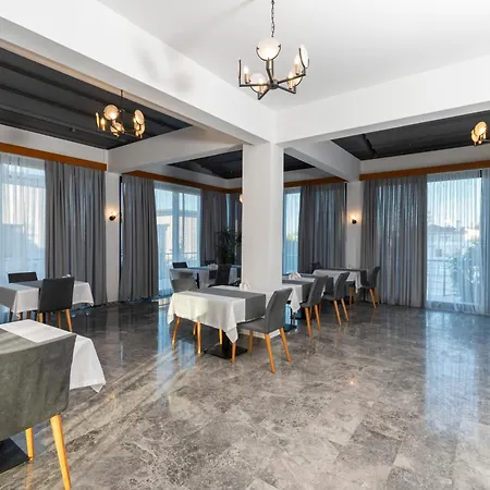 Bellapais Oasis Hotel 3*