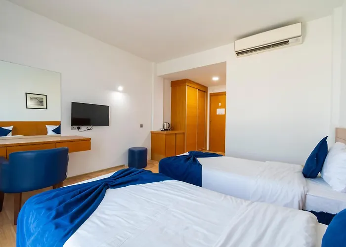 Hotel Bellapais Oasis 3*