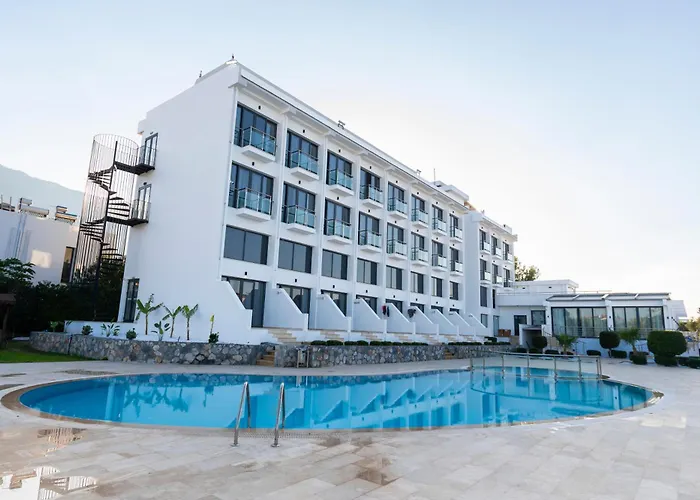 Bellapais Oasis 3*