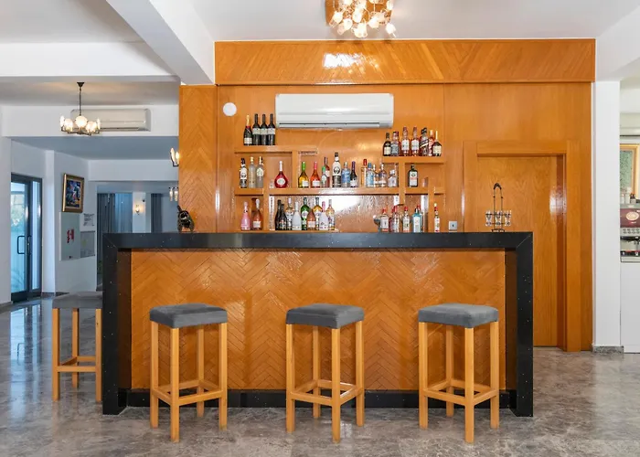 Bellapais Oasis Hotel 3*