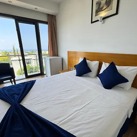 Hotel Bellapais Oasis 3*